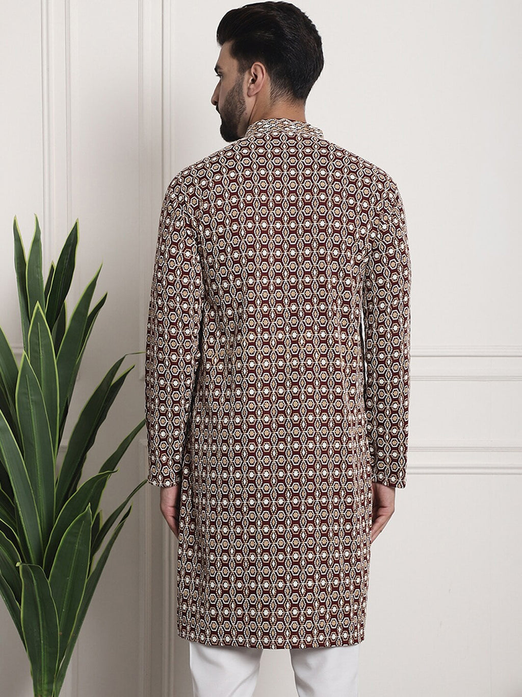 Sojanya Geometric Embroidered Mandarin Collar Kurta
