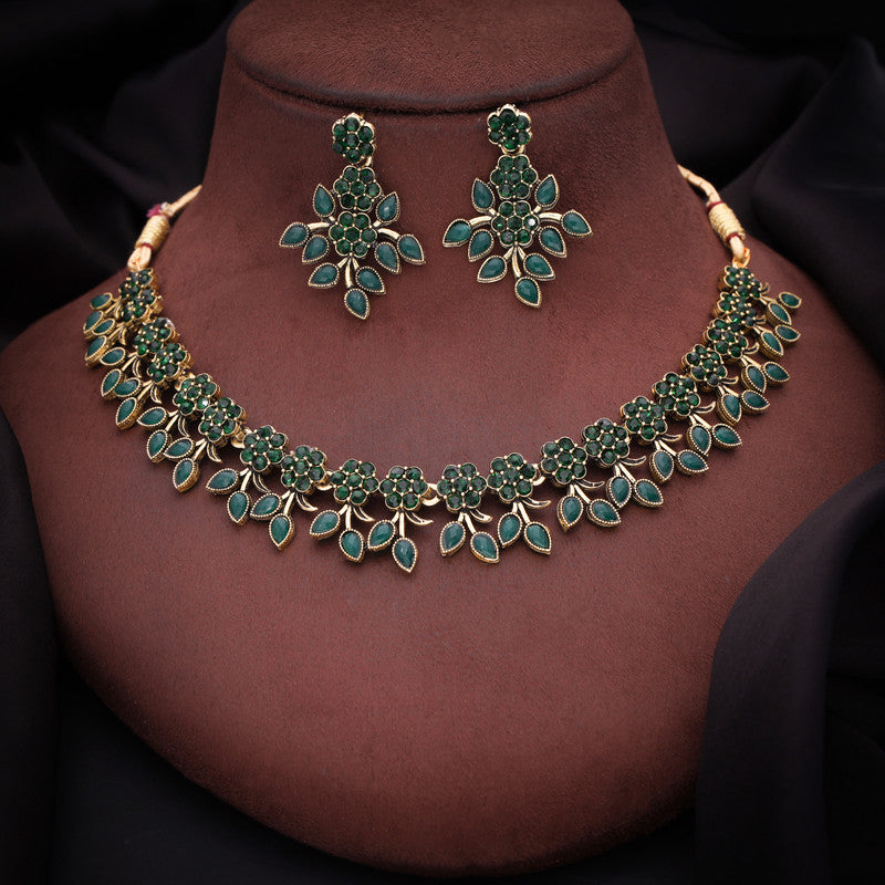 Tehzeeb Creations Brass Gold-Polished Gold, Green Jewel Set