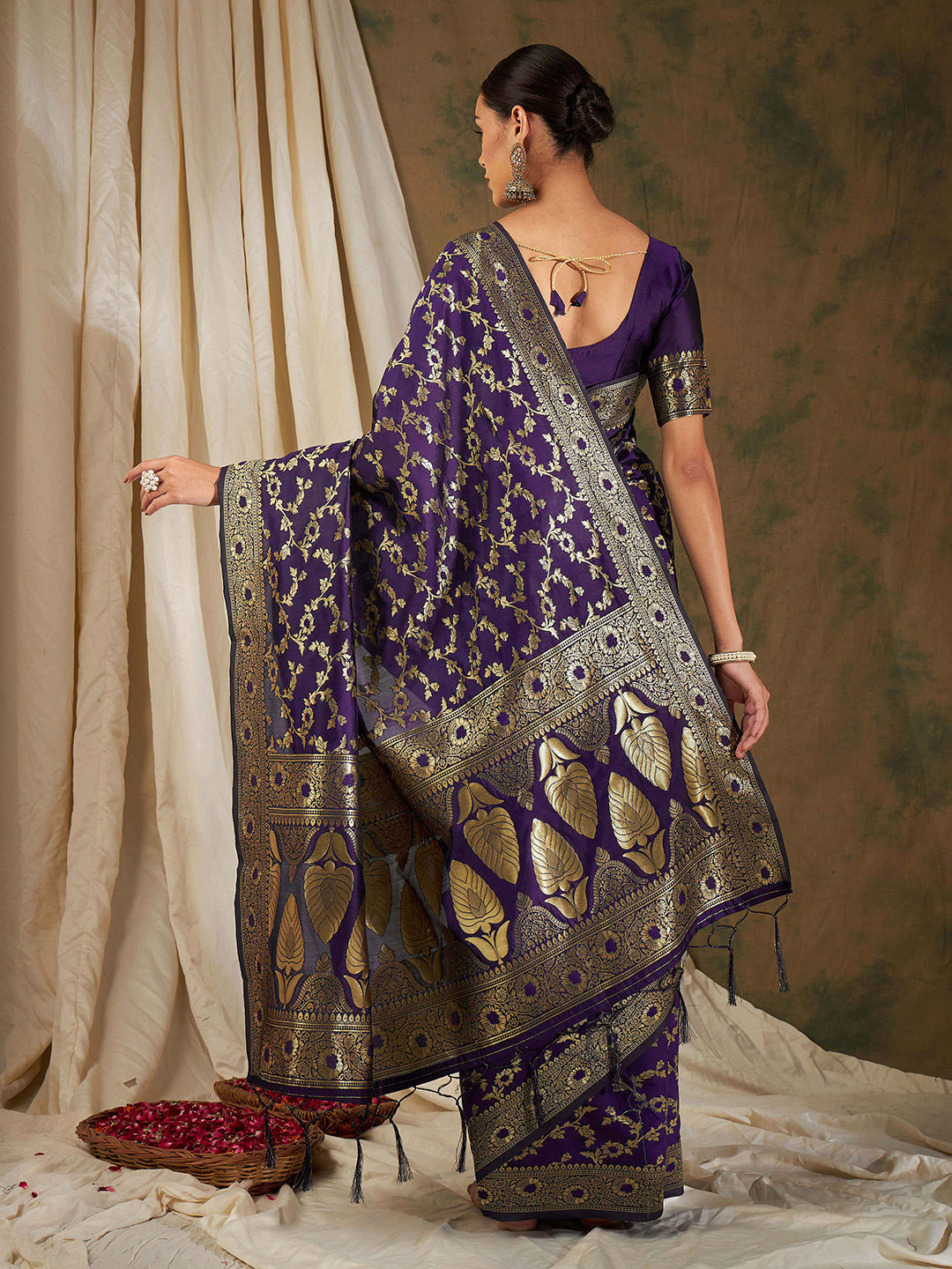 Sangria Woven Design Zari Kanjeevaram Saree - Distacart