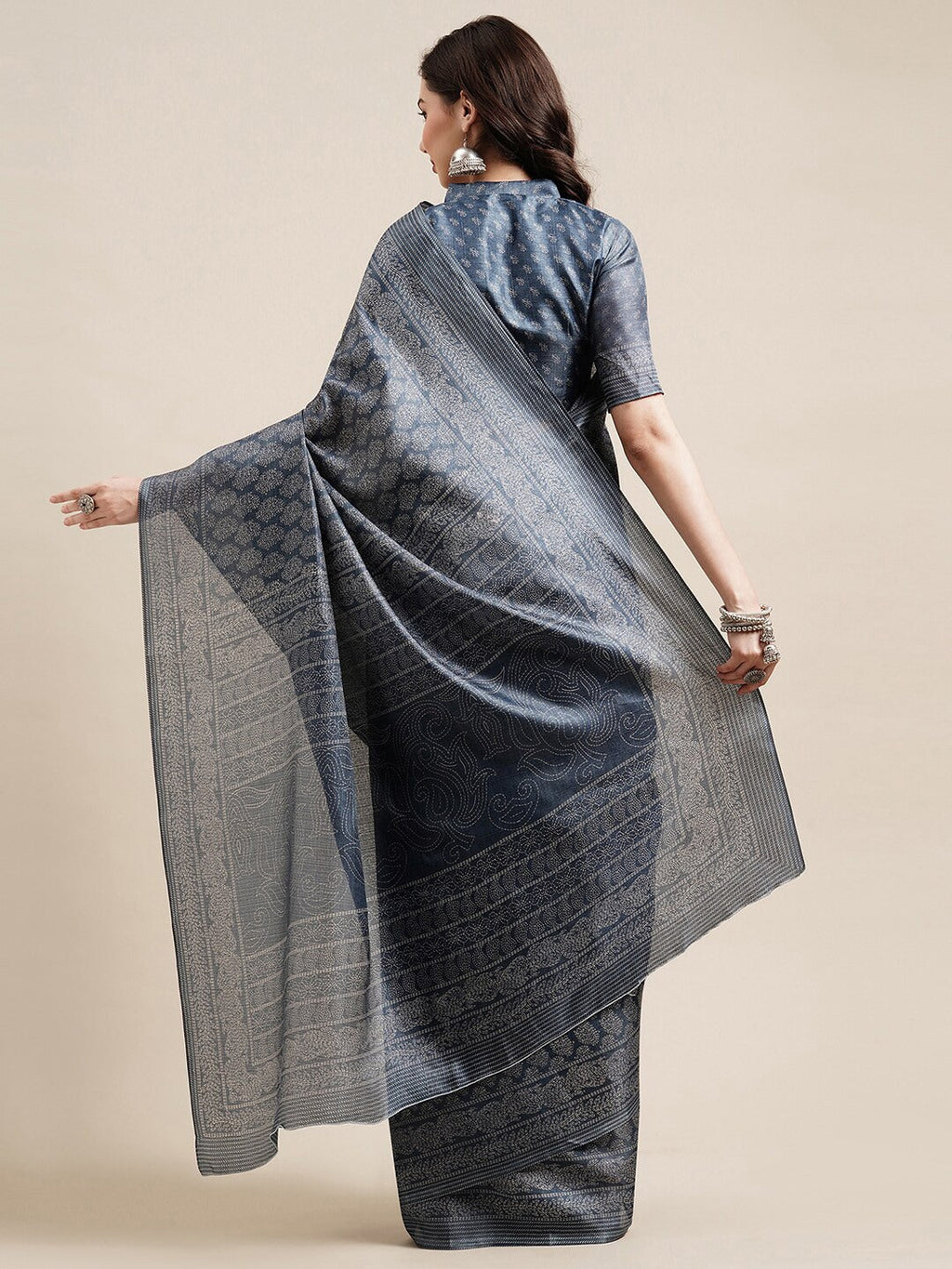 Saree Mall Grey & White Floral Art Silk Sarees