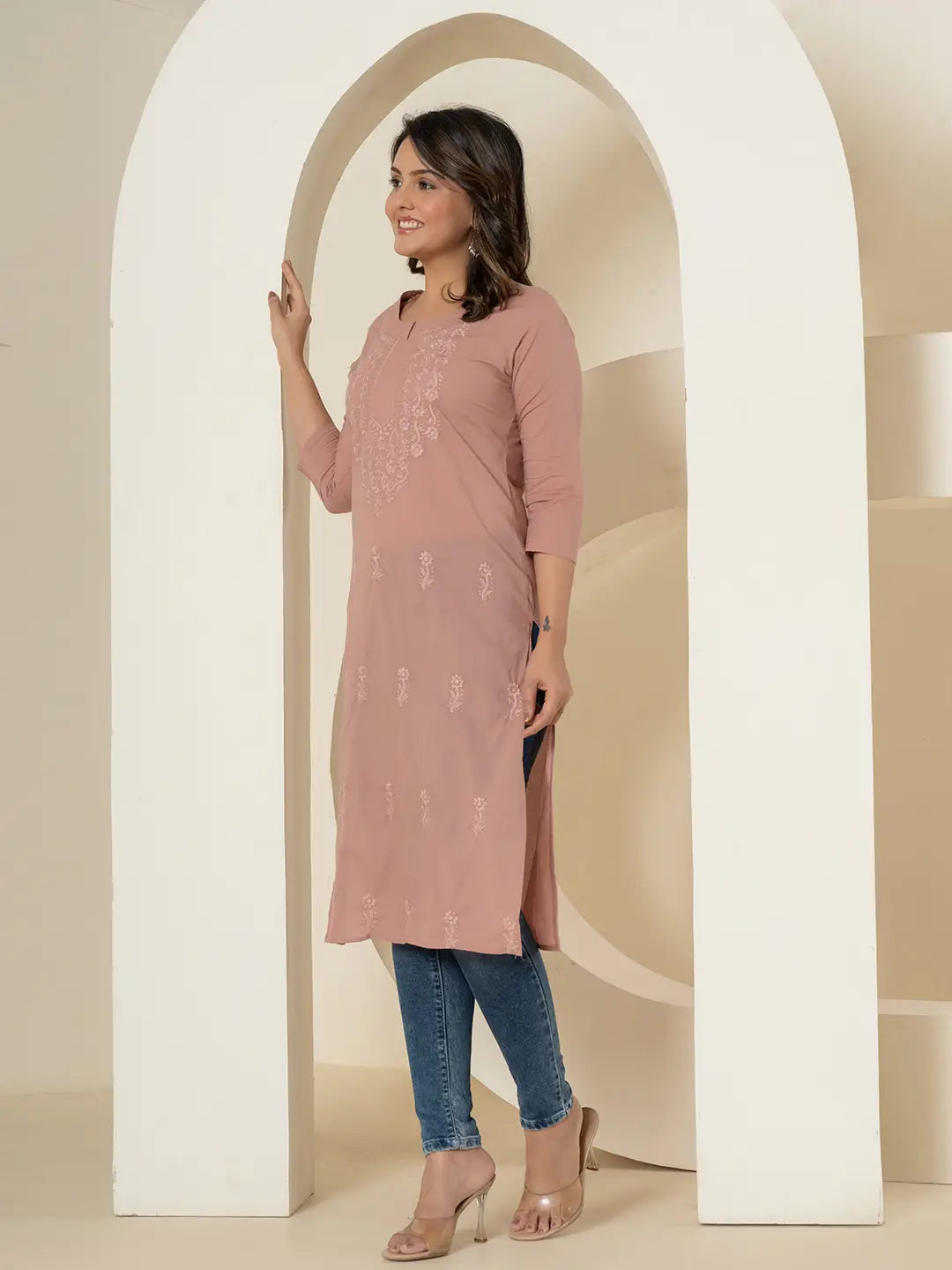 Yufta Women Purple Chikankari Straight Kurta