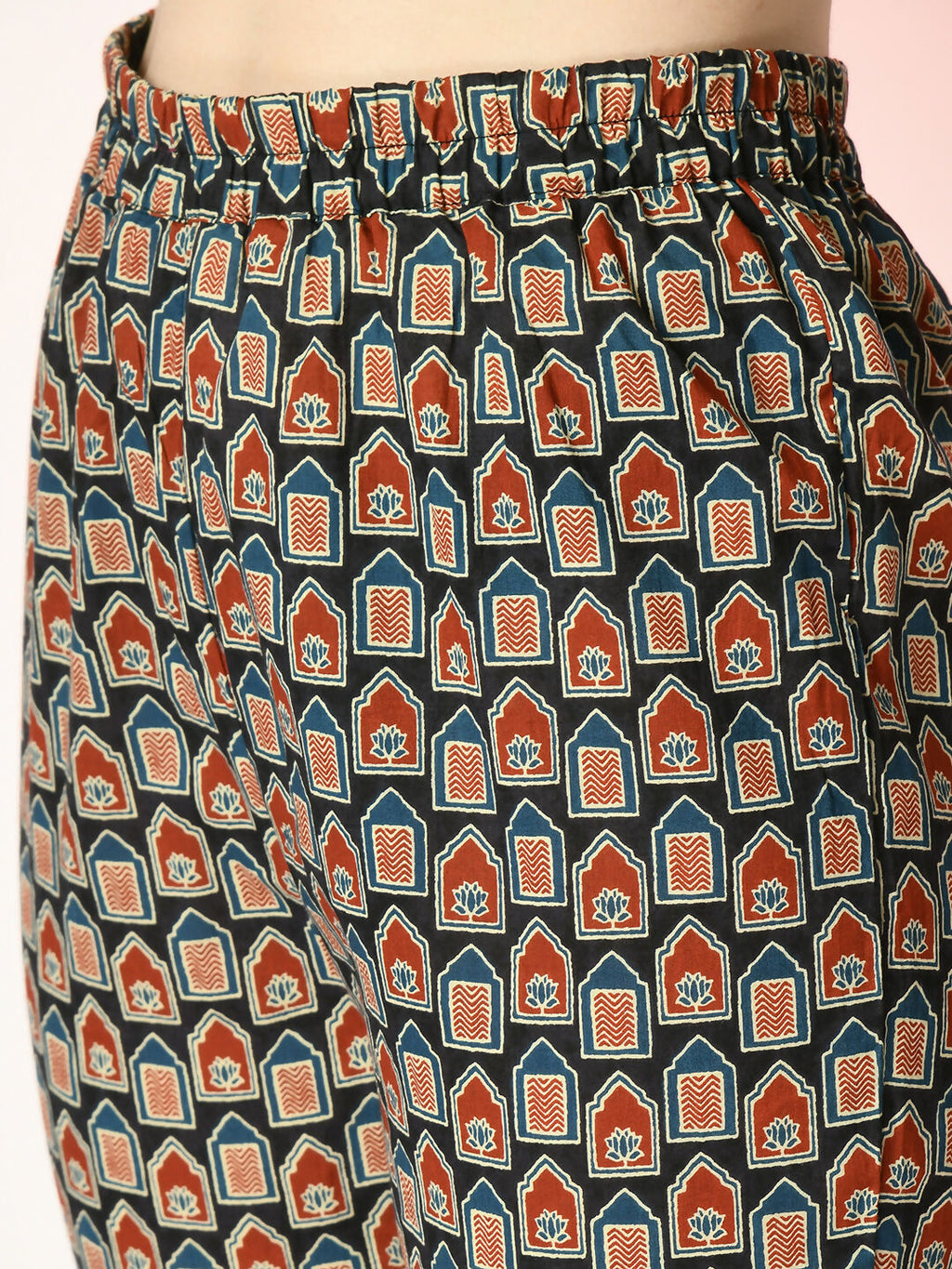 Myshka Women's Multi Printed Kurta With Trousers