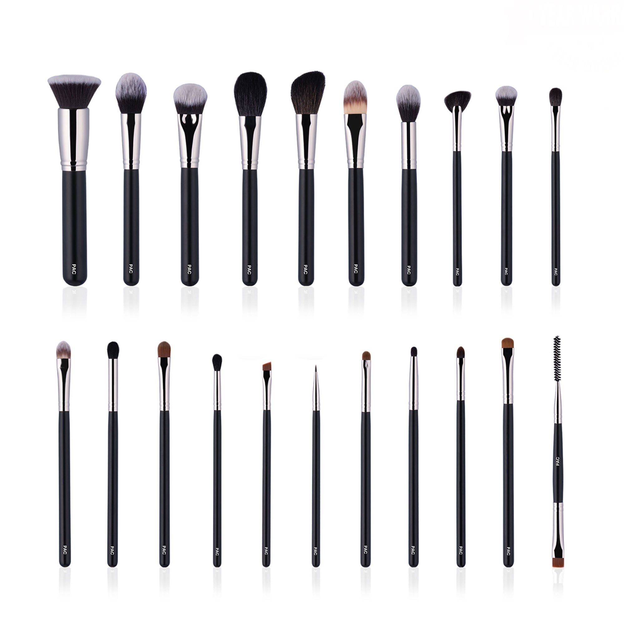 PAC Studio Absolute Basics - Amateur & Beginner MUA Set Lightweight Ergonomic Handles Hard Case Brush Pouch