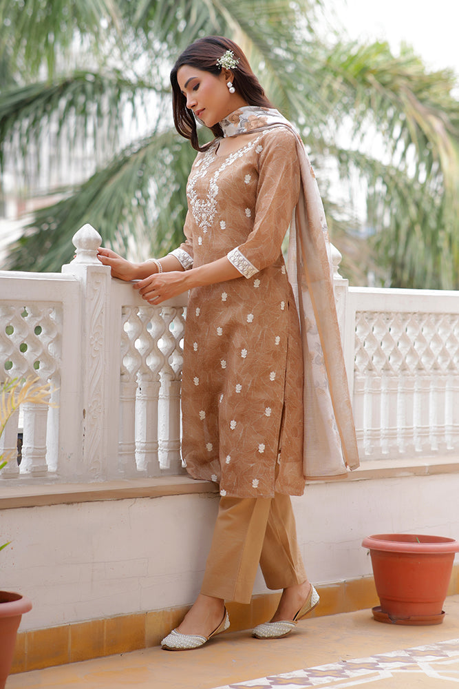 Vaasva Women Brown Linen Kurta Embroidered Kurta Set With Solid Pants & Dupatta