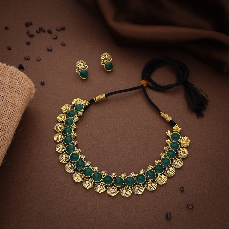 Tehzeeb Creations Green Colour Gold-Polished Stone Jewellery Choker Necklace Set With Matching Pair of Stud Earrings