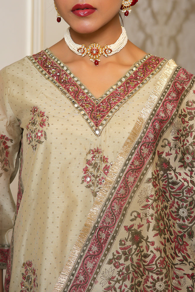 Vaasva Women Green Chanderi Block Printed Embroidered Kurta Set With Solid Pants & Dupatta