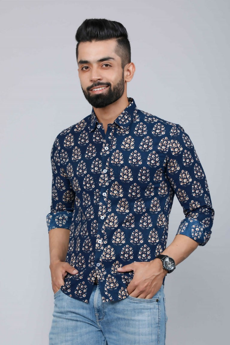 Miravan Men's Blue Floral Print Full Sleeve Casual Shirt