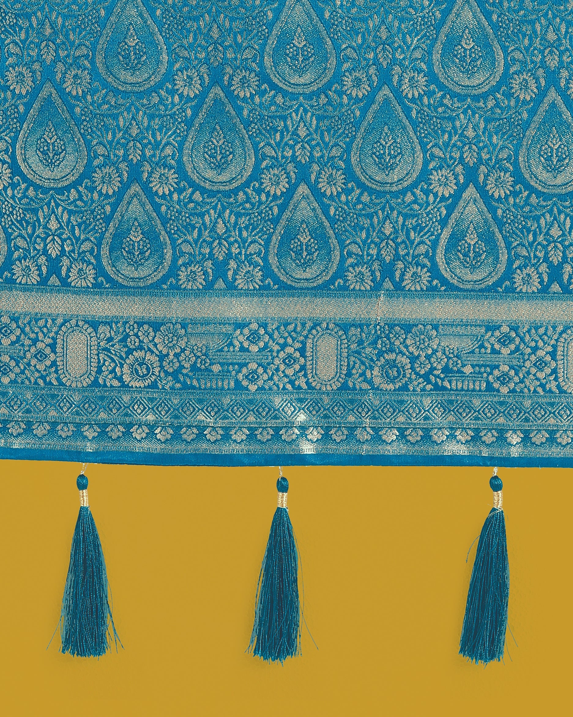 Monjolika Fashion Cyan blue With Gold Bordar Banarasi Woven Satin Saree