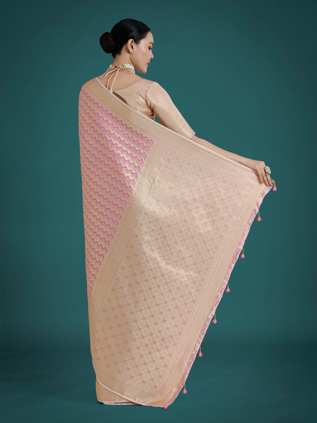 Monjolika Fashion Wonderful Light Lilac Soft Banarasi Satin Silk Leheriya Design Saree - Distacart