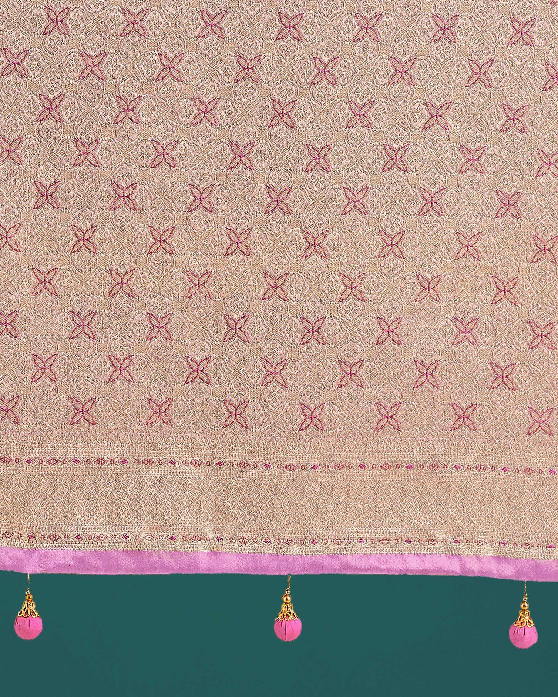 Monjolika Fashion Wonderful Light Lilac Soft Banarasi Satin Silk Leheriya Design Saree - Distacart