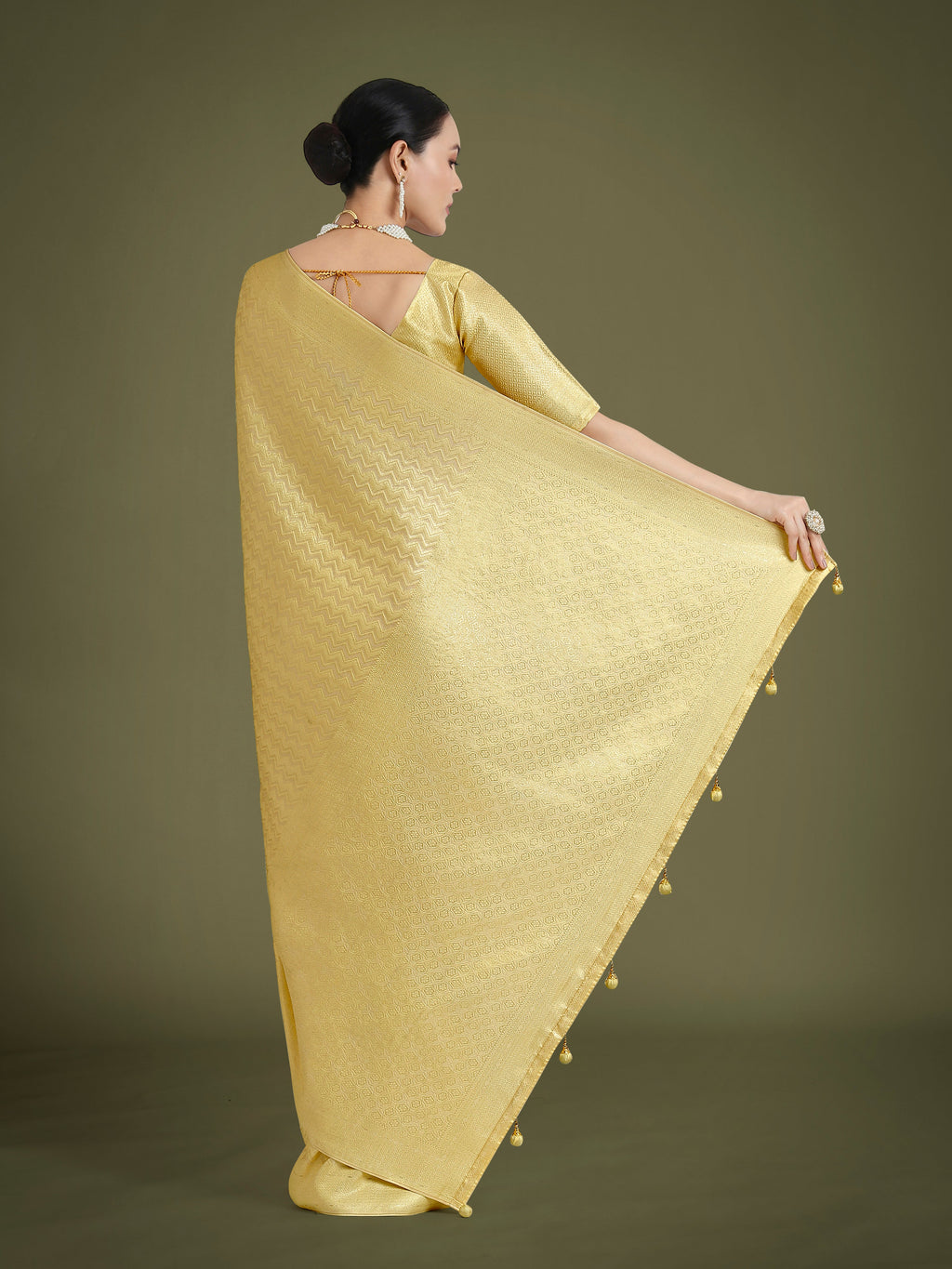 Monjolika Fashion Wonderful Light Yellow Soft Banarasi Satin Silk Leheriya Design Saree