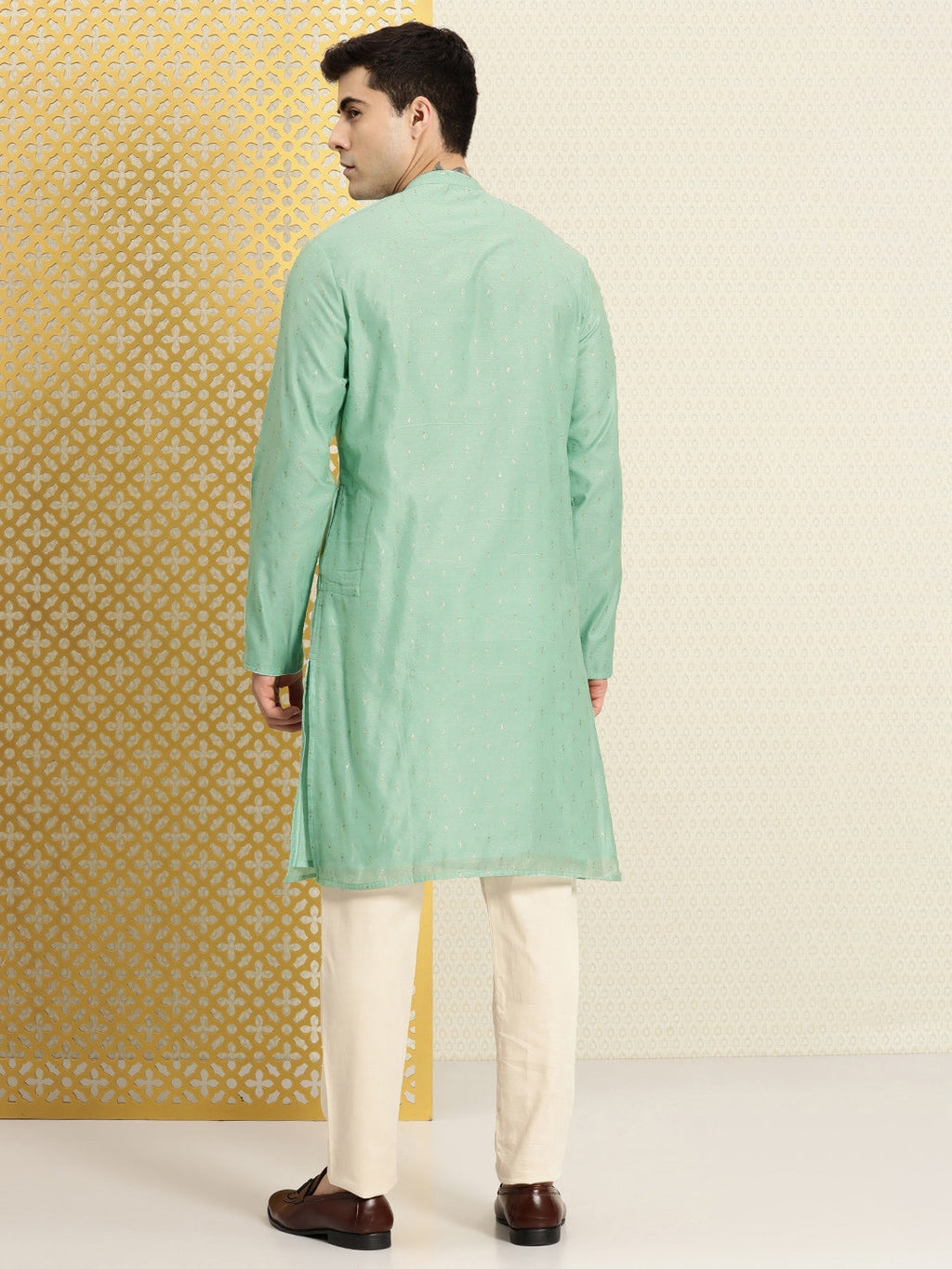 House of Pataudi Floral Printed Sequined Yoke Design Jashn Kurta