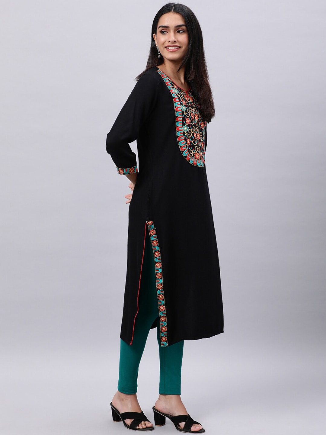 Souchii Black Geometric Yoke Design Thread Work Grandeur & Majestic Artwork Kurta - Distacart