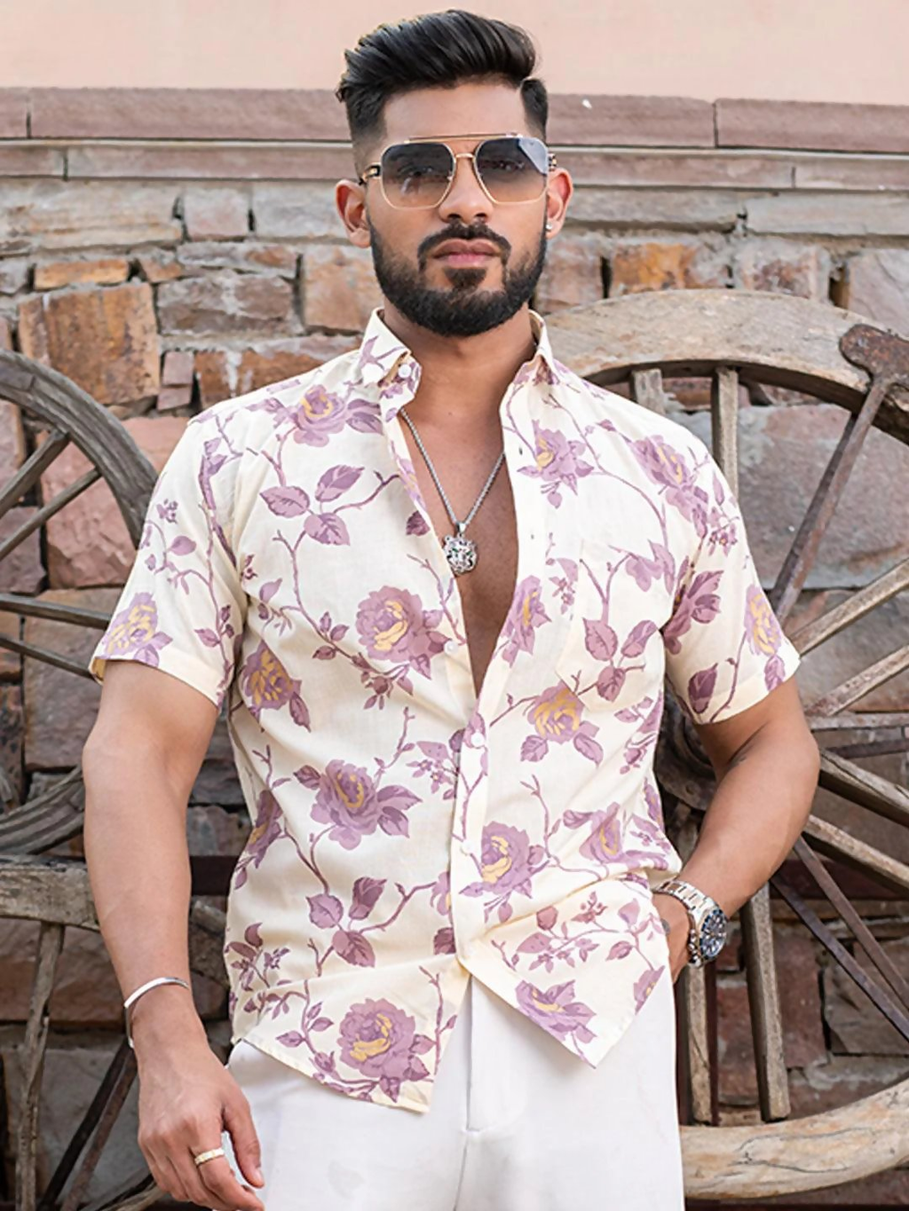 Miravan Men's Pink Floral Printed Half Sleeve Slim Fit shirt