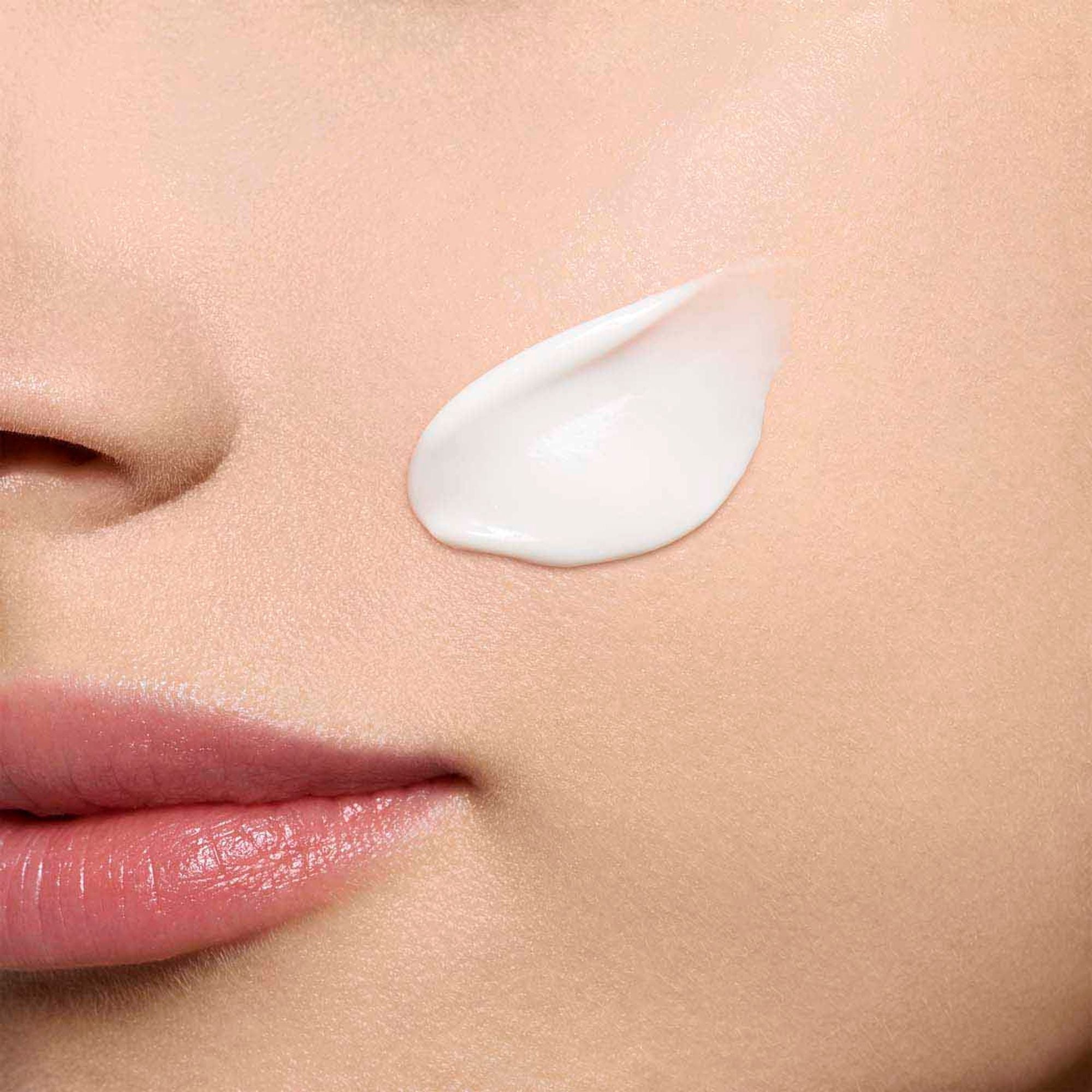 Clarins Hydra Essentiel Light Cream - Distacart