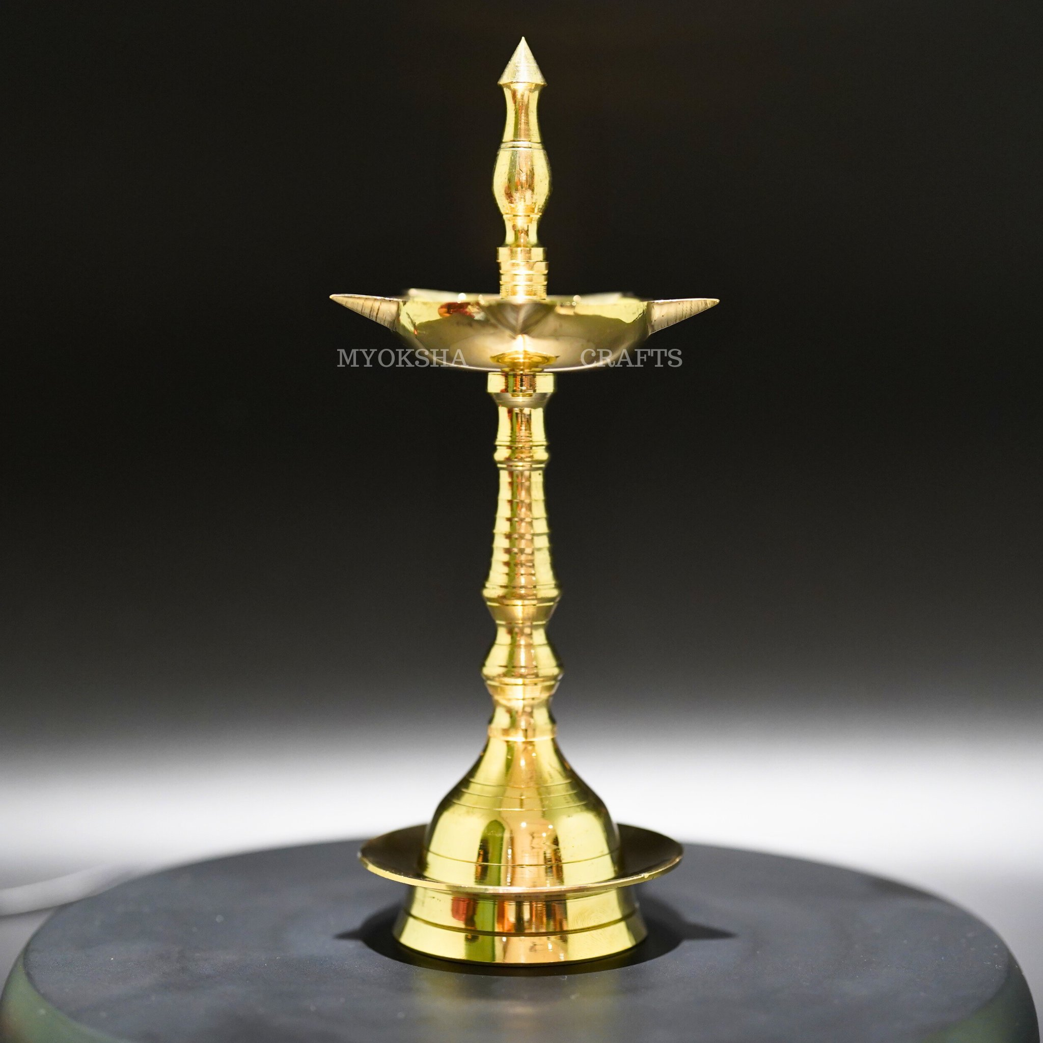 Kerala Deepa Brass 8.5": Embrace the Radiance of God's Own Country