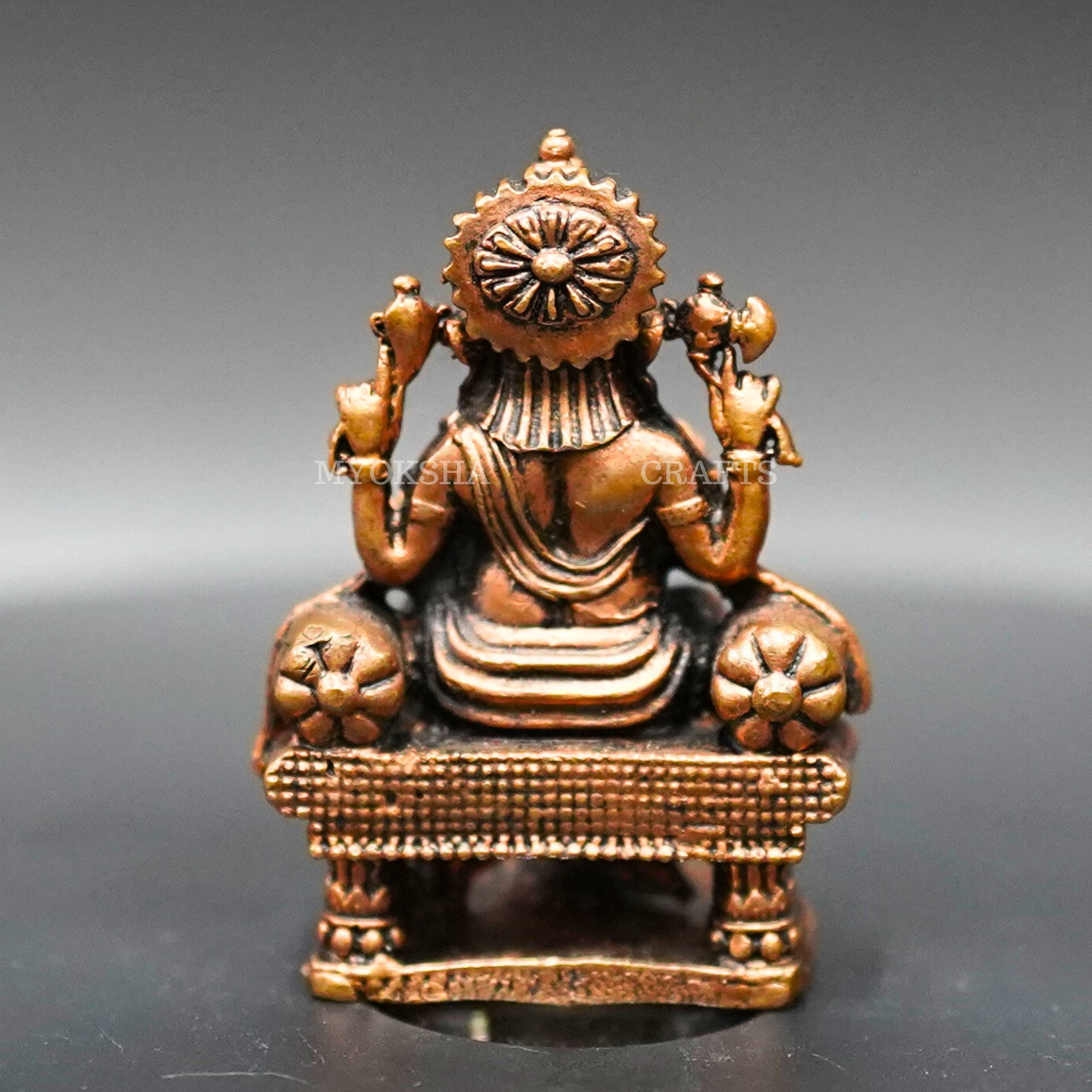 Copper Ganapathi Idol: Radiant Beauty for Devotees