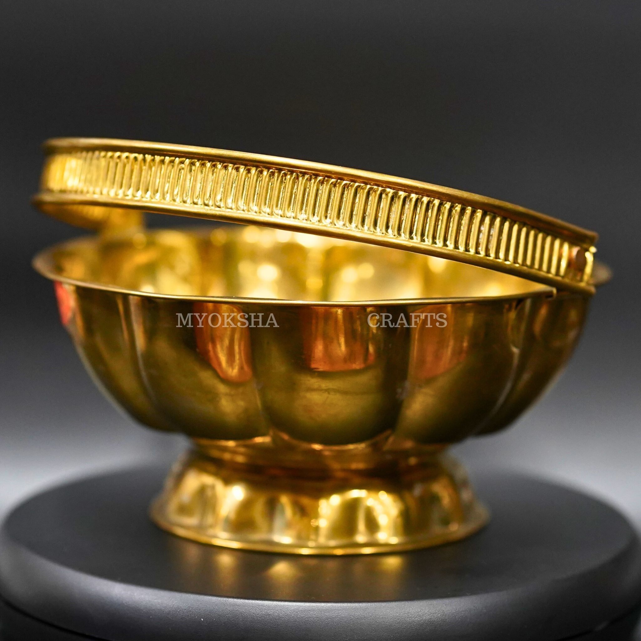 Brass Flower Basket: Elegant Floral Arrangement for Your Home