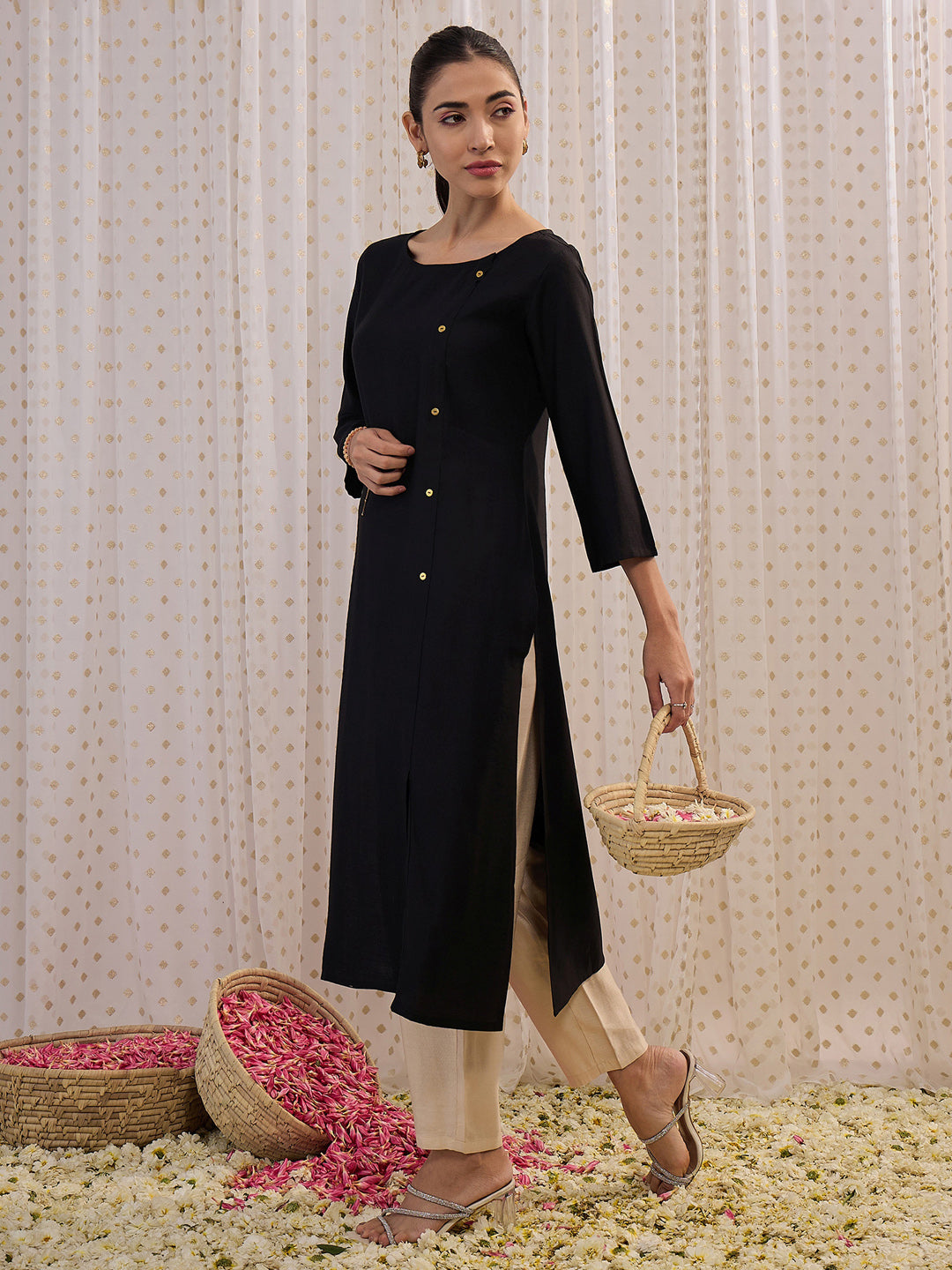 Indo Era Black Solid Straight Kurta - Distacart
