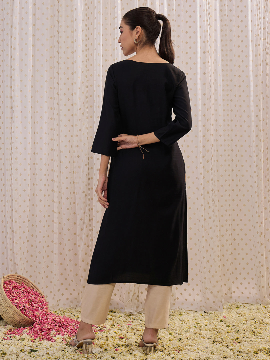 Indo Era Black Solid Straight Kurta - Distacart