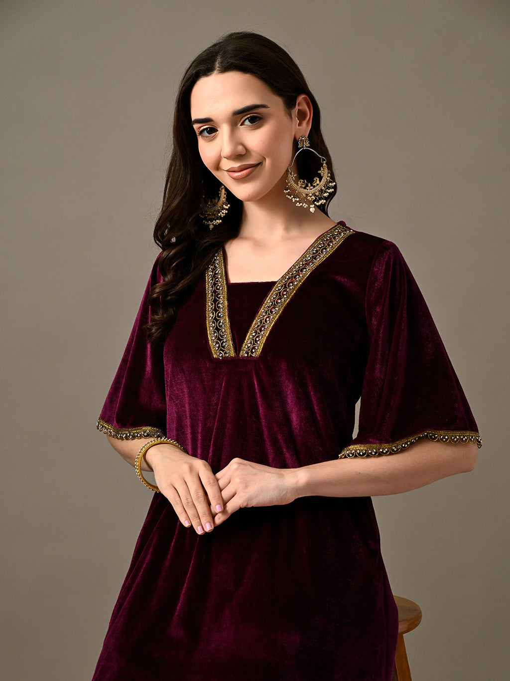 Myshka Women's Magenta Velvet Kurta Pant