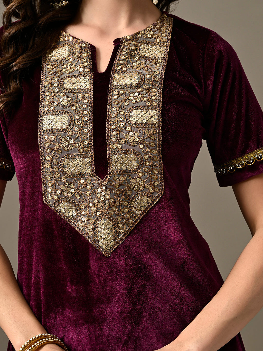 Myshka Women's Magenta Velvet Kurta Pant