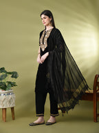 Myshka Women's Black Velvet Kurta Pant With Dupatta Set