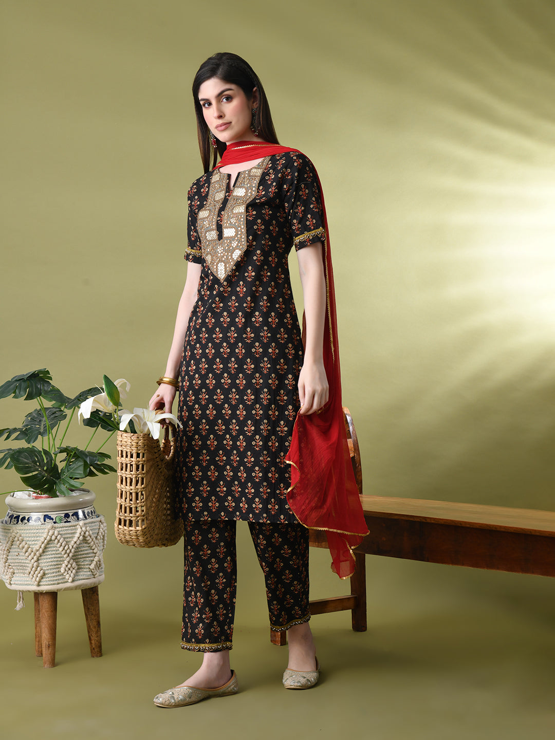 Myshka Women's Cotton Printed Kurta Set With Dupatta