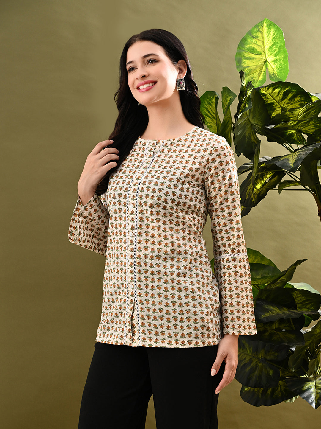 Myshka Women's Green Small Flower Printed Tunic With Lace