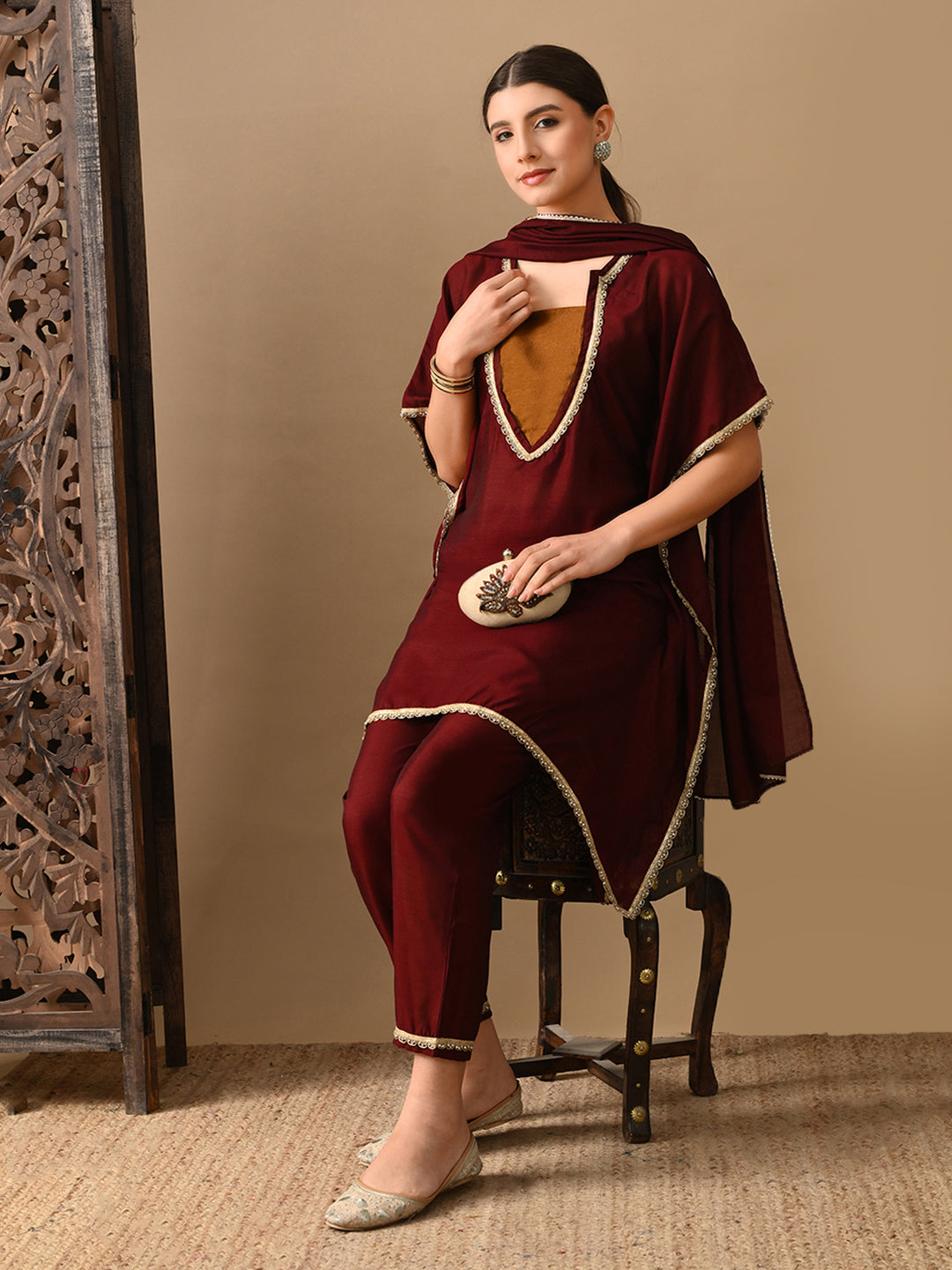 Myshka Maroon Silk Blend Kaftan Sweetheart Neck Short Sleeves Kurta Trousers With Dupatta