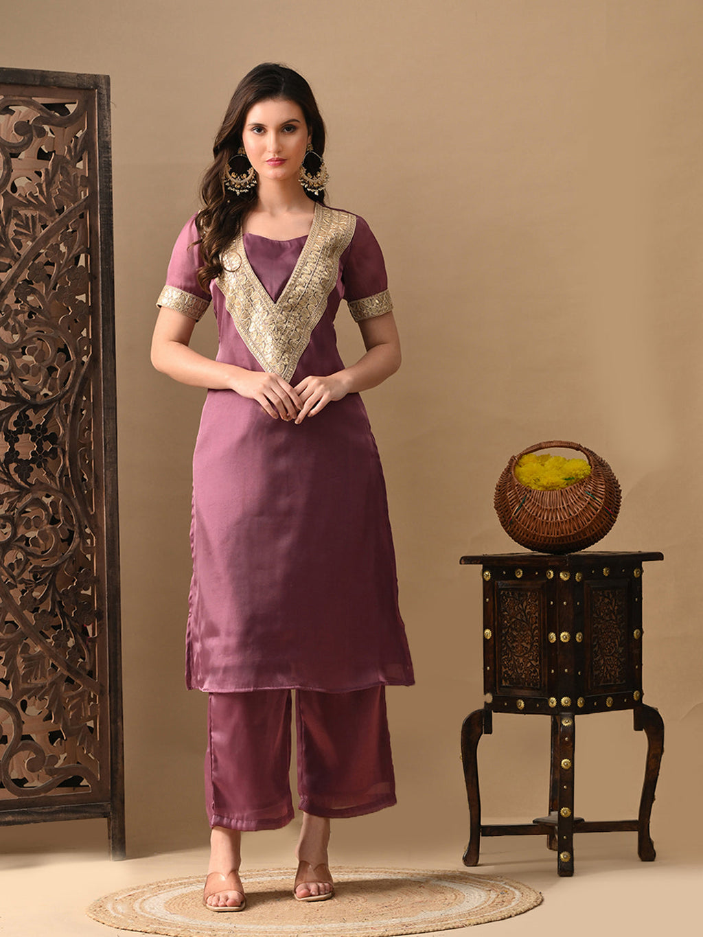 Myshka Mauve Silk Blend Straight Round Neck Short Sleeves Kurta Trousers With Dupatta
