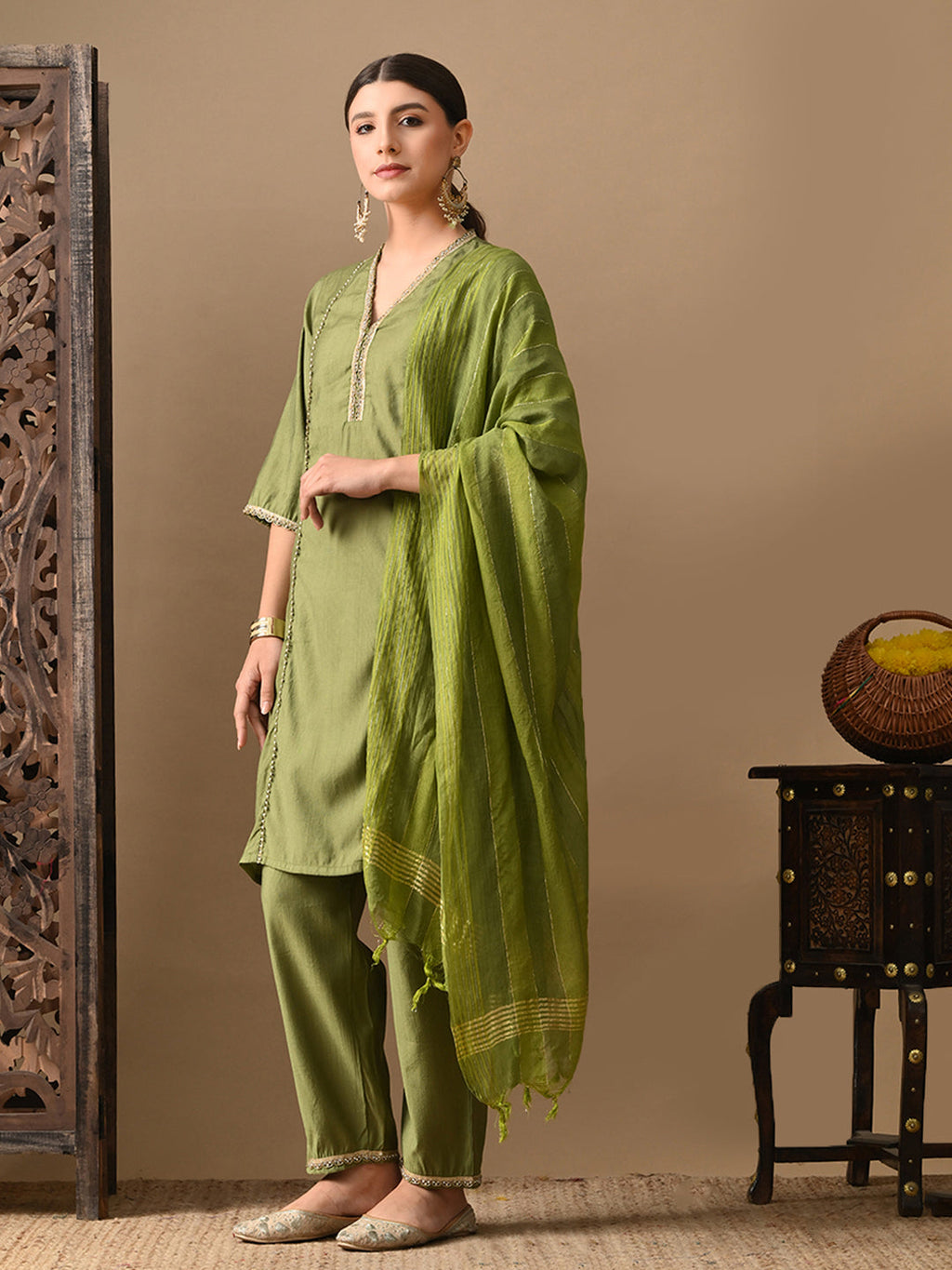 Myshka Green Silk Blend Straight V-Neck Three-Quarter Sleeves Kurta Trousers With Dupatta