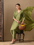 Myshka Green Silk Blend Straight V-Neck Three-Quarter Sleeves Kurta Trousers With Dupatta