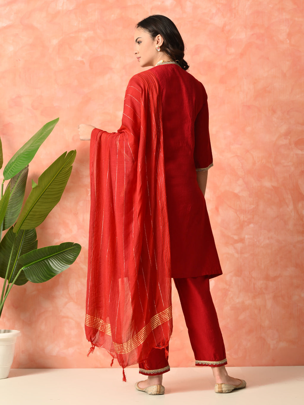 Myshka Red Silk Blend Straight V-Neck Three-Quarter Sleeves Kurta Trousers With Dupatta