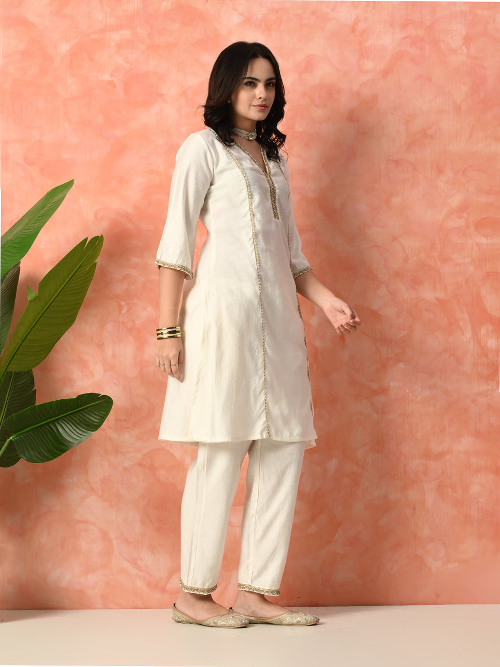 Myshka White Silk Blend Straight V-Neck Three-Quarter Sleeves Kurta Trousers With Dupatta