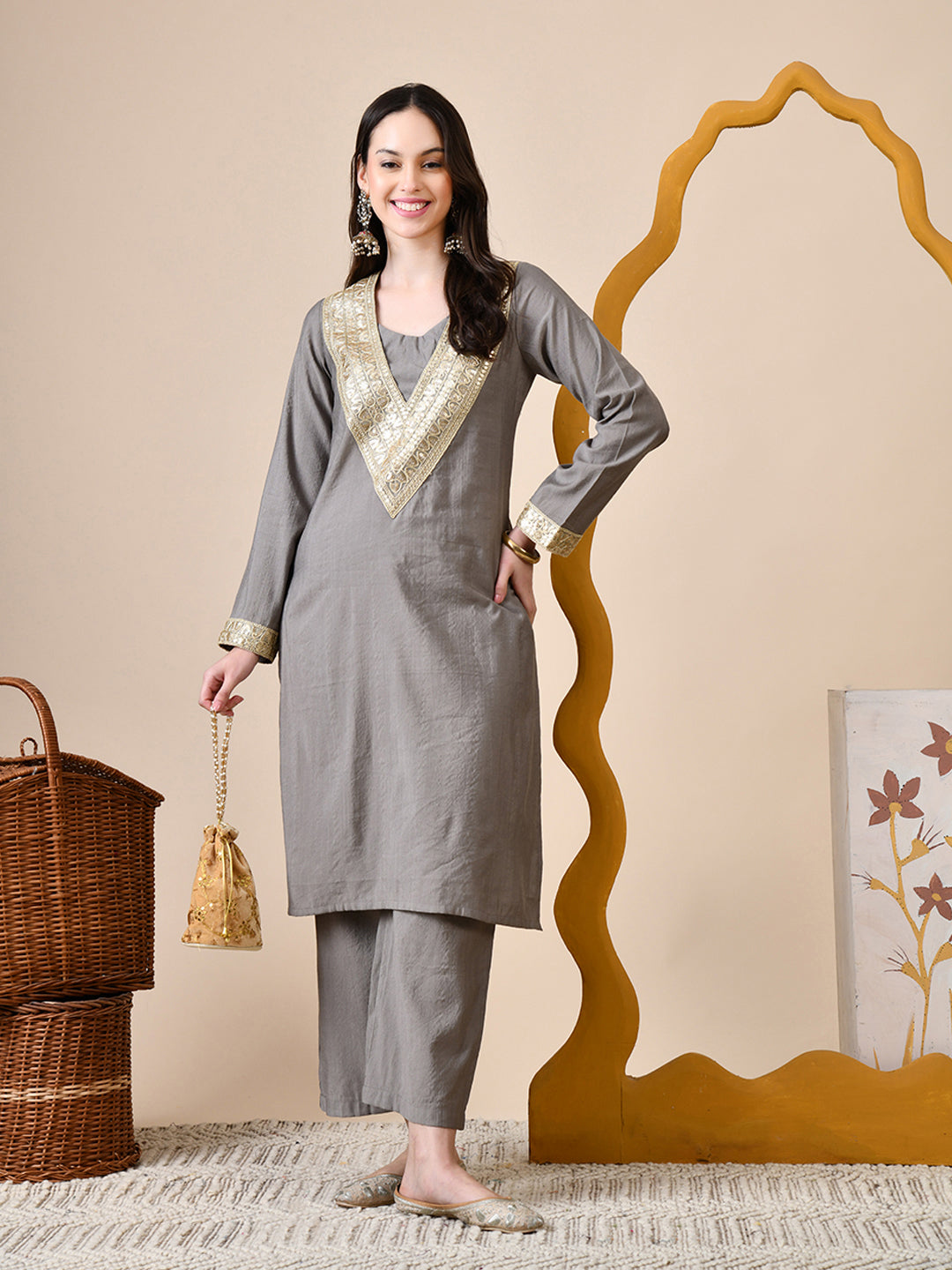 Myshka Gray Silk Blend Straight Round Neck Long Sleeves Kurta Trousers Set