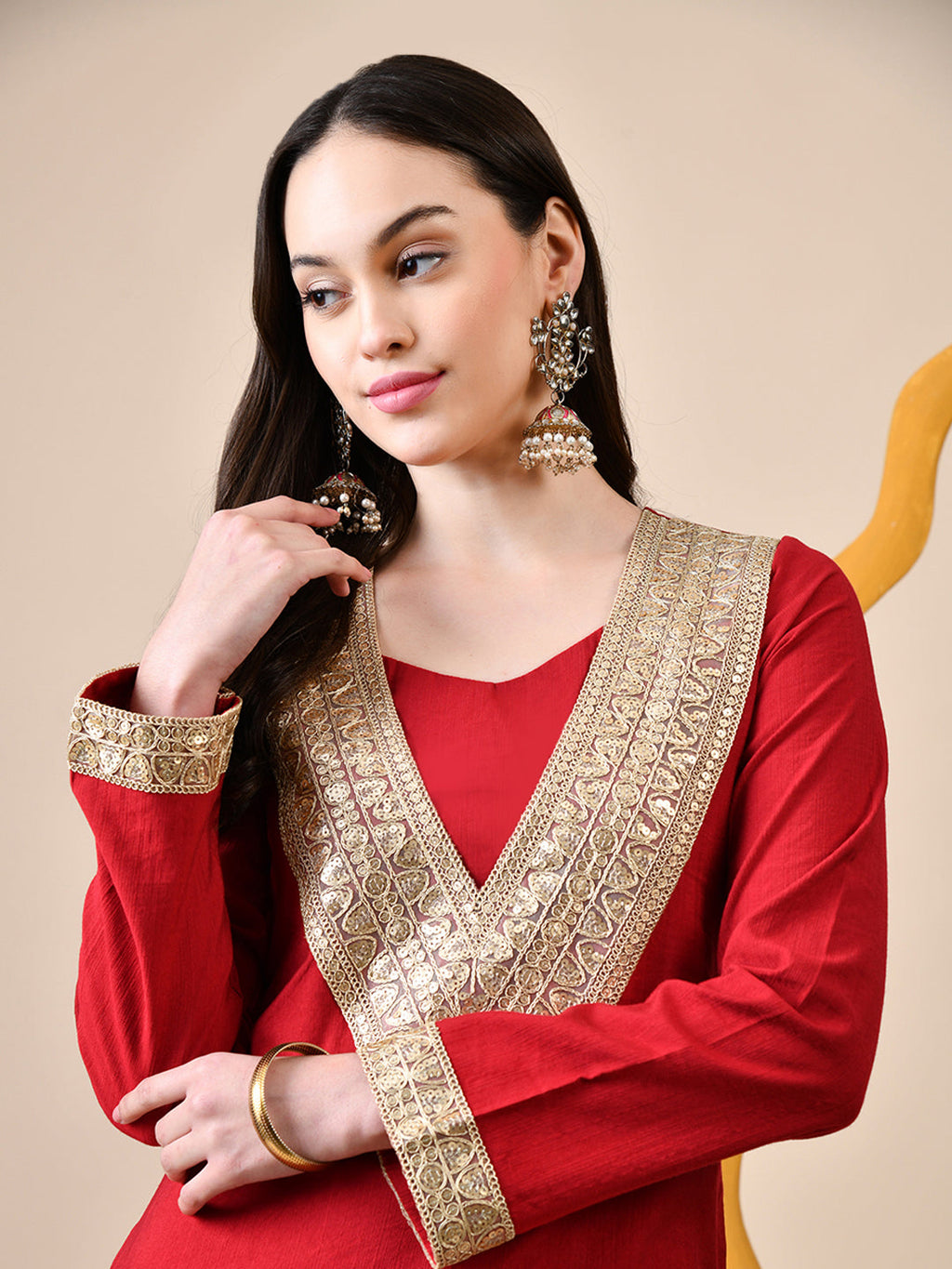 Myshka Red Silk Blend Straight Round Neck Long Sleeves Kurta Trousers Set