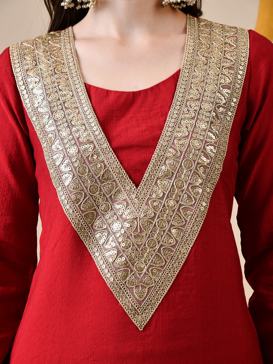 Myshka Red Silk Blend Straight Round Neck Long Sleeves Kurta Trousers Set
