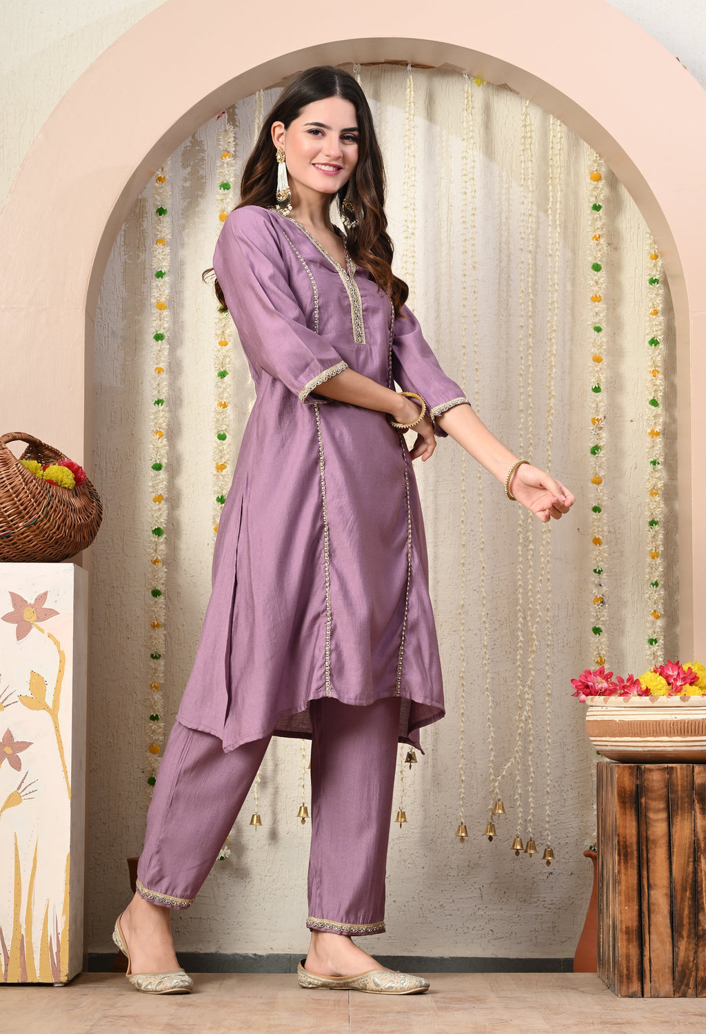 Myshka Lavender Silk Blend Straight Round Neck Three-Quarter Sleeves Kurta Trousers Set