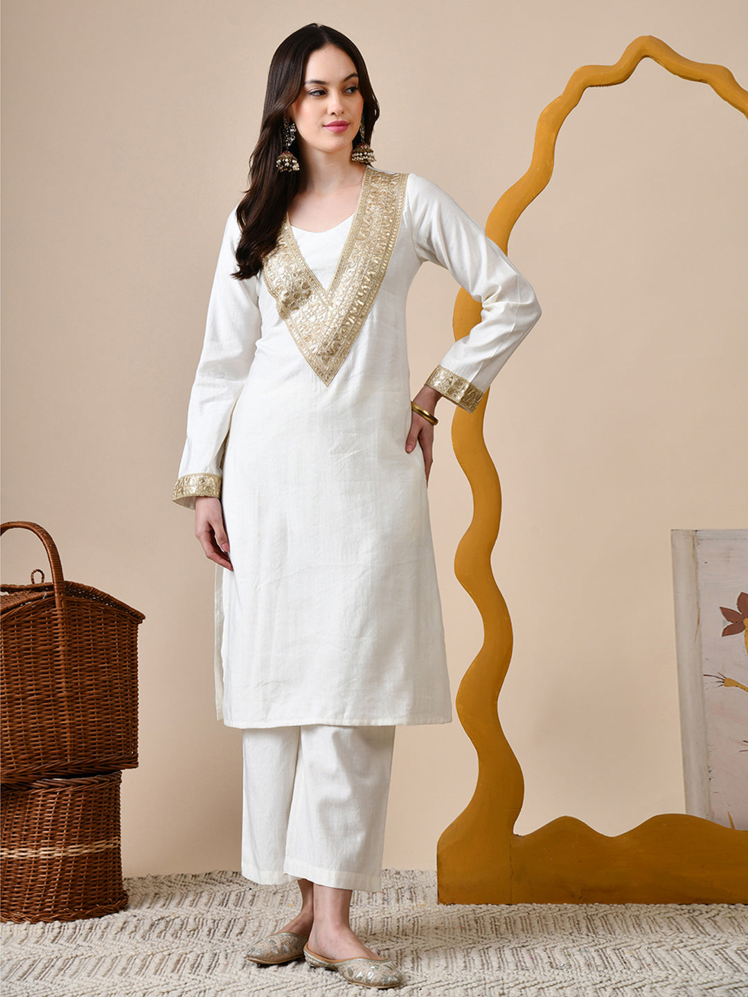 Myshka White Silk Blend Straight Round Neck Long Sleeves Kurta Trousers Set