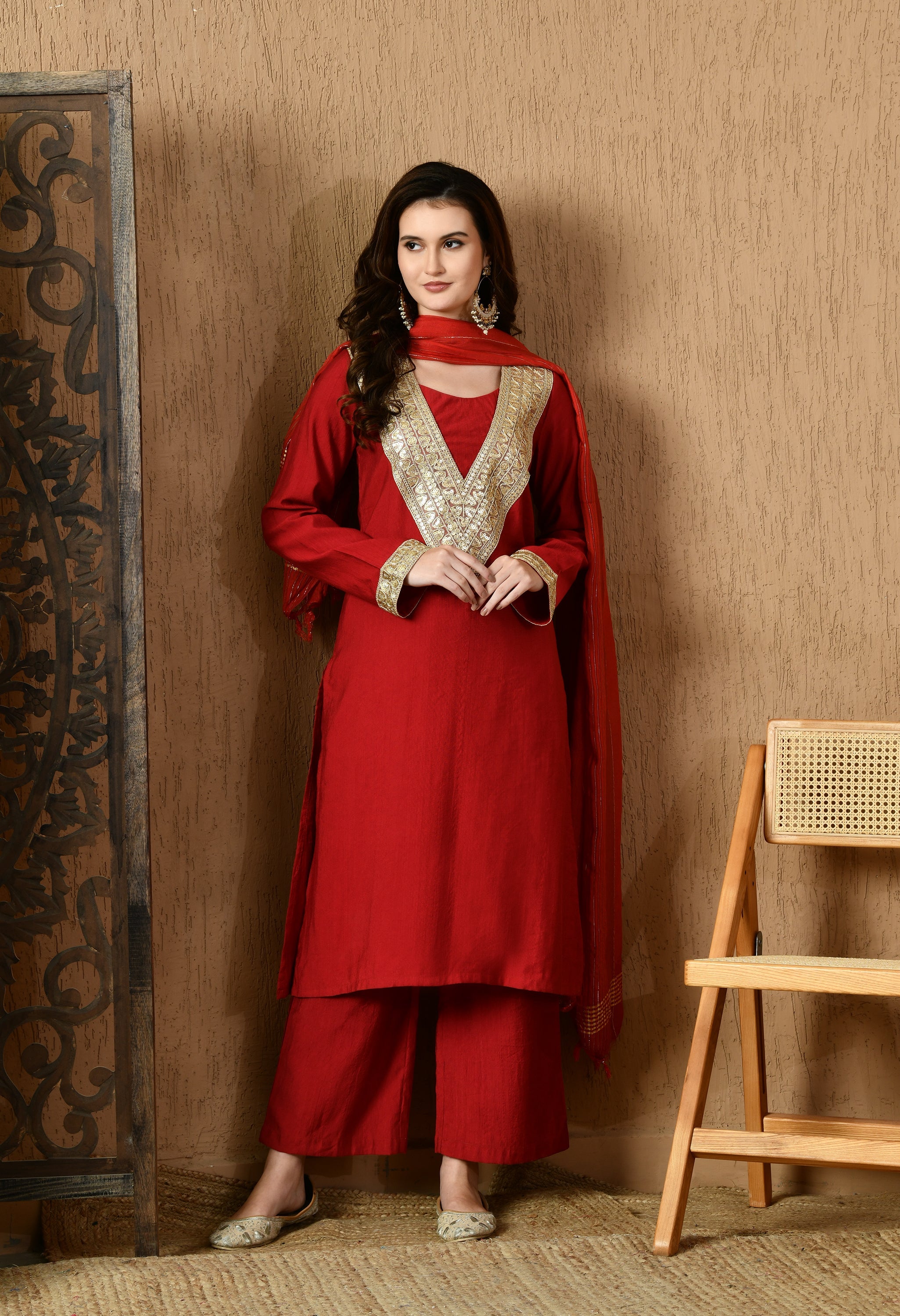 Myshka Red Silk Blend Straight Round Neck Long Sleeves Kurta Trousers With Dupatta