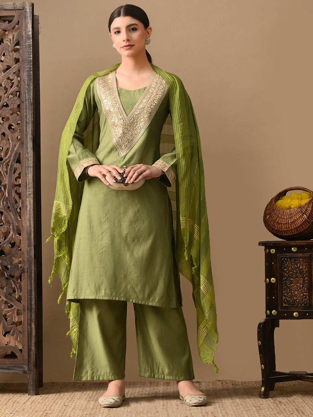 Myshka Green Silk Blend Straight Round Neck Long Sleeves Kurta Trousers With Dupatta