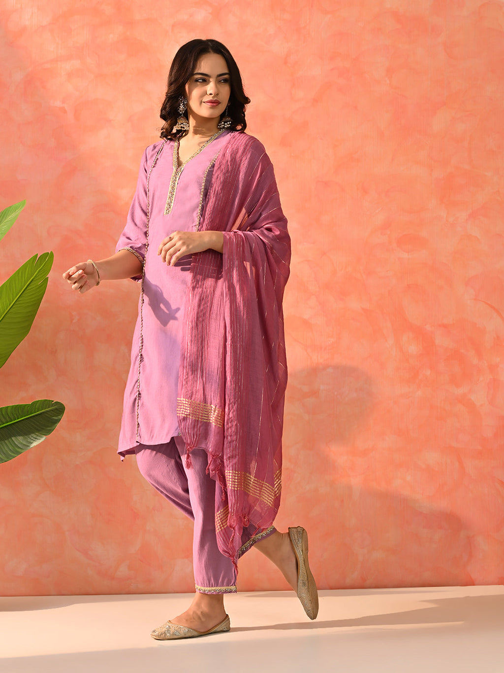 Myshka Lavender Silk Blend Straight V-Neck Three-Quarter Sleeves Kurta Trousers With Dupatta