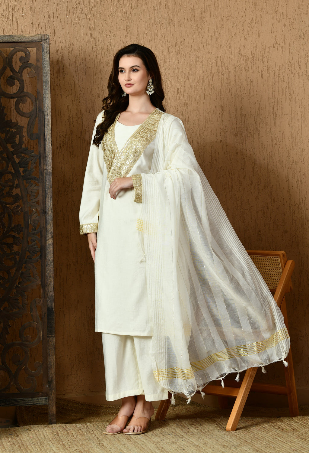 Myshka White Silk Blend Straight Round Neck Long Sleeves Kurta Trousers With Dupatta