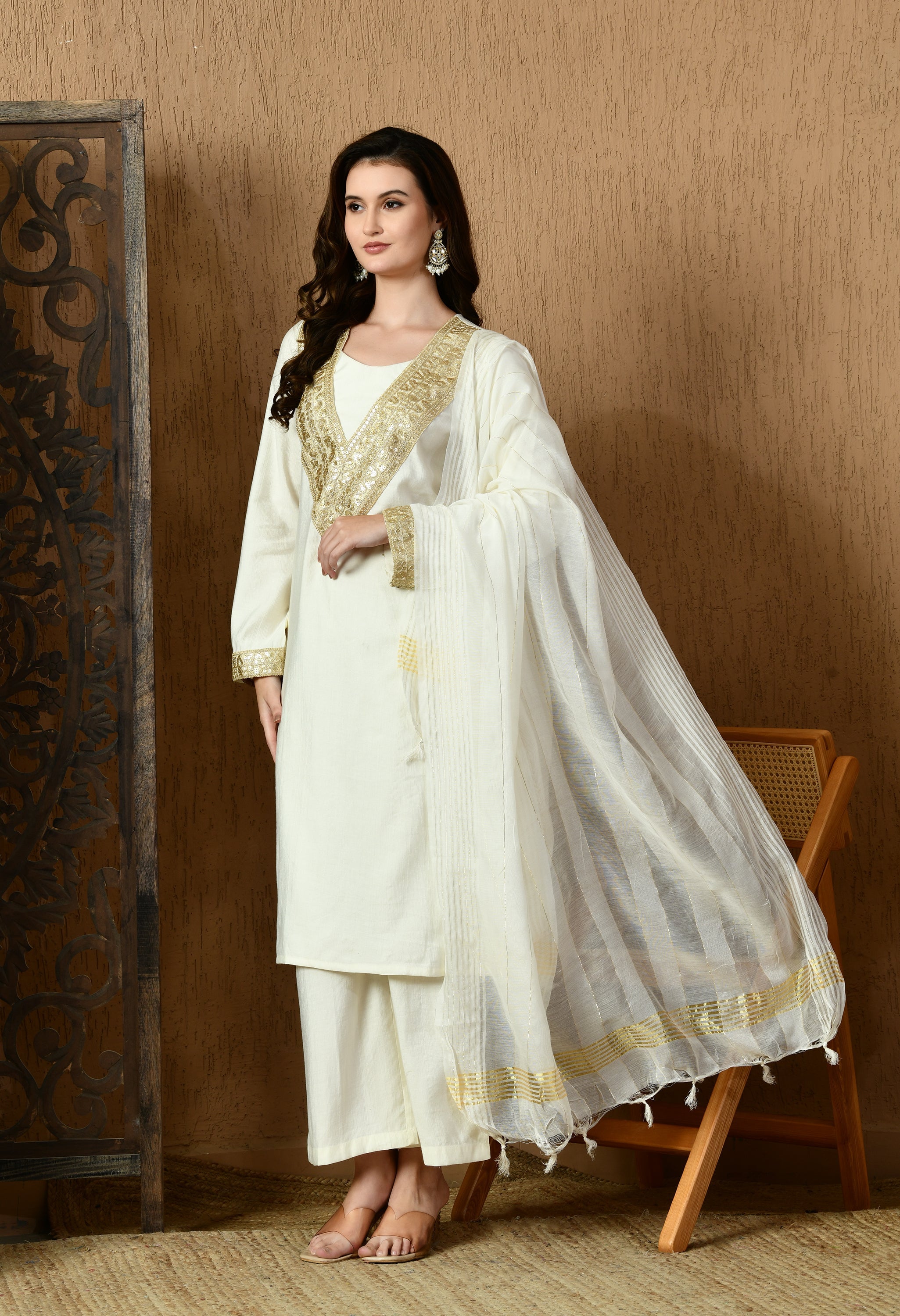 Myshka White Silk Blend Straight Round Neck Long Sleeves Kurta Trousers With Dupatta