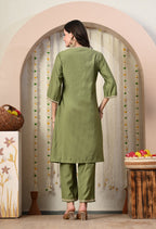 Myshka Green Silk Blend Straight Round Neck Three-Quarter Sleeves Kurta Trousers Set