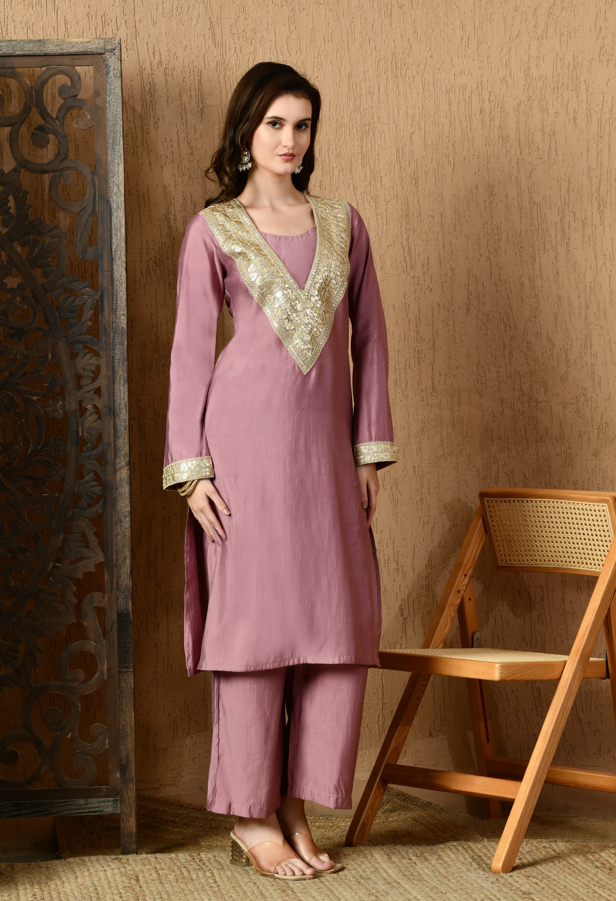 Myshka Lavender Silk Blend Straight Round Neck Long Sleeves Kurta Trousers With Dupatta