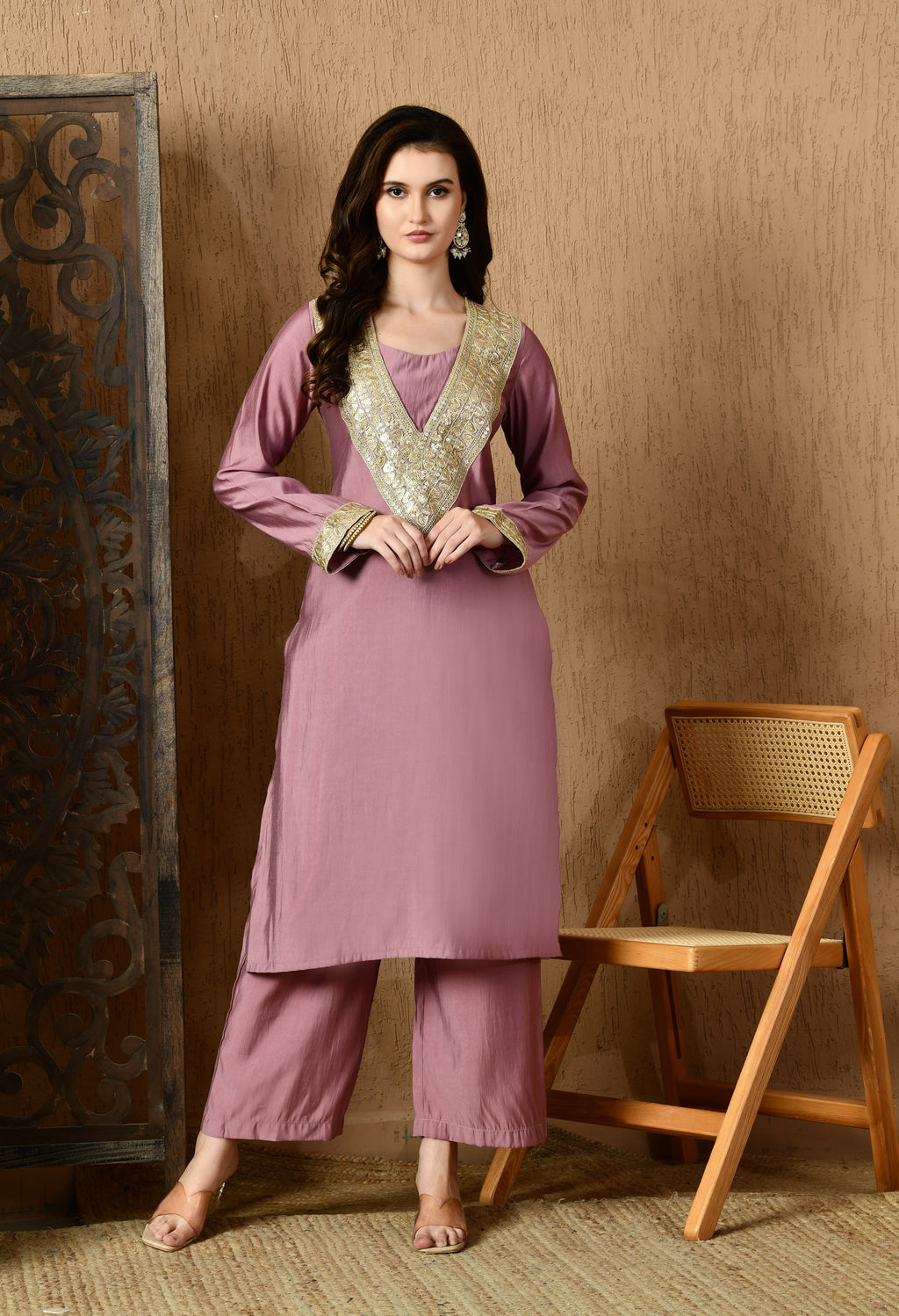 Myshka Lavender Silk Blend Straight Round Neck Long Sleeves Kurta Trousers With Dupatta