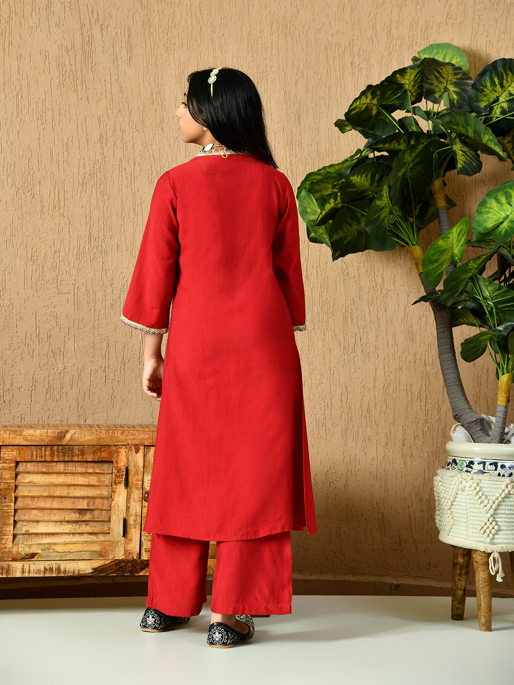 Myshka Kids Girls Calf length Embellished Kurta Set Red Color