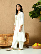 Myshka Kids Girls Calf length Embellished Kurta Set White Color